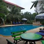Sirikarn & Luxury 3* Pattaya