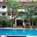 Sirikarn & Luxury โรงแรม 3*