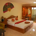 Sirikarn & Luxury โรงแรม Pattaya