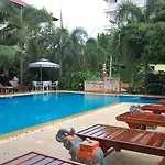 Sirikarn & Luxury Hotel Pattaya