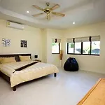 Mabprachan Lake Villa