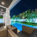 Hollywood Pool Villa Jomtien Pattaya