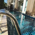 Gage\'S Apt