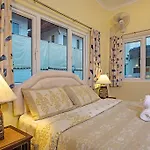 Nai Mueang Far Villa With - 4 Bedroom