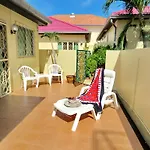 โรงแรม Butterfly Garden Boutique By Luxury View Ex Lg Apts And Villas, A Lifestyle Destination 1 To 3 Bedroom Units 110 To 190 Sqmtr, 2 Full Bathrooms, Rain Shower, Complete Kitchen, Free Fast Fiber Wifi, 55