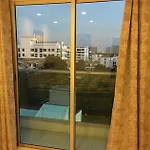 Hey F\'S Apt