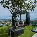 Dasiri Unixx Downtown Condo 8