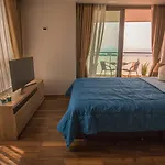 Luxury Seaview The Peak Towers 200m To *