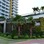 Apartment Luxury Seaview The Peak Towers 200m To *