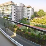 Studio Club Royal Wangamat By Marina