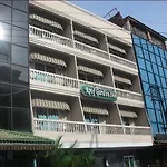 Roof Garden Inn