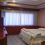 Apple- Inn