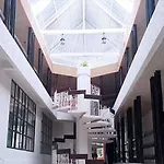 At Nine Hotel