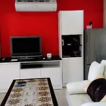 Jomtien Condotel Villa By Nelly