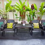 Lotusland Resort Pattaya