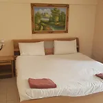 Sandman Hotel & Sports Bar