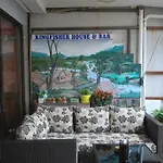 Kingfisher House & Bar