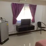 Shanghai Monna Bar Guest house Pattaya