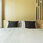 Lux Contemporary Condo By Favstay