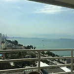 Viewtalay Beachfront By Nd อพาร์ทเม้น Pattaya