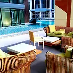 อพาร์ทเม้น Tropical Garden