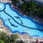 รายัล ทวินส์ พาเลซ โรงแรม 4*