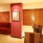 โรงแรม Rita &