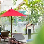 Sunshine Hip โรงแรม 3*