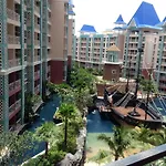 Apartment Grande Caribbean By Suneeya *