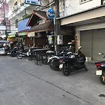 Scandalic Bar And Guest House
