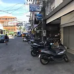 Scandalic Bar And Guest House