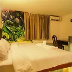 โรงแรม Khunsri Art Boutique Pattaya