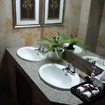 Aa Hotel 2*