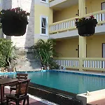 Pius Place Hotel 2*