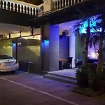 โรงแรม East 3*