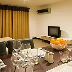 Mooks Aparthotel 2*