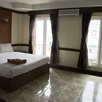 โรงแรม P72 2*