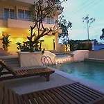 Quarter 09 Beach