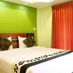 V Style Pattaya North Beach Hostel *