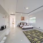 Villa Davinci Pool Pattaya