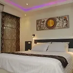 Sirikarn Residence & Luxury Apartments