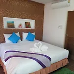 J.p.s.guest House Bed & Breakfast Pattaya