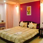 Hotel Bee Orchid Pool 3*