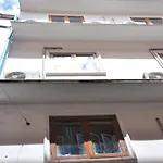 Highfive Guest House