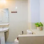 สุทัศน์คอร์ท 5 โรงแรม