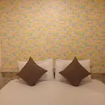 J.p.s.guest House Bed & Breakfast