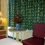 Hotel Aa 2*