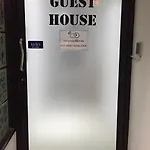 Yoyo Aparthotel