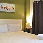 Yoyo Aparthotel 2*