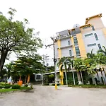 Paradise Resort